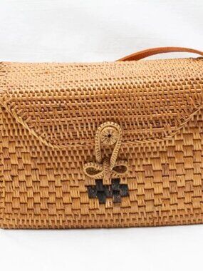 New Rare Handmade Rattan Weaker Sturdy Box Bali Bag Crossbody Boho Sustainable